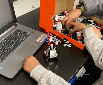 Building for the Future: Lego Robotics makes its debut at PVS